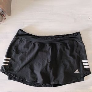 Adidas
Response black climalite skort size large